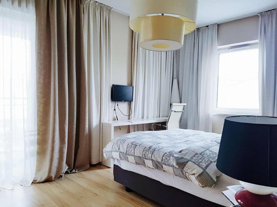 Warsaw King Size Apartment Exterior photo